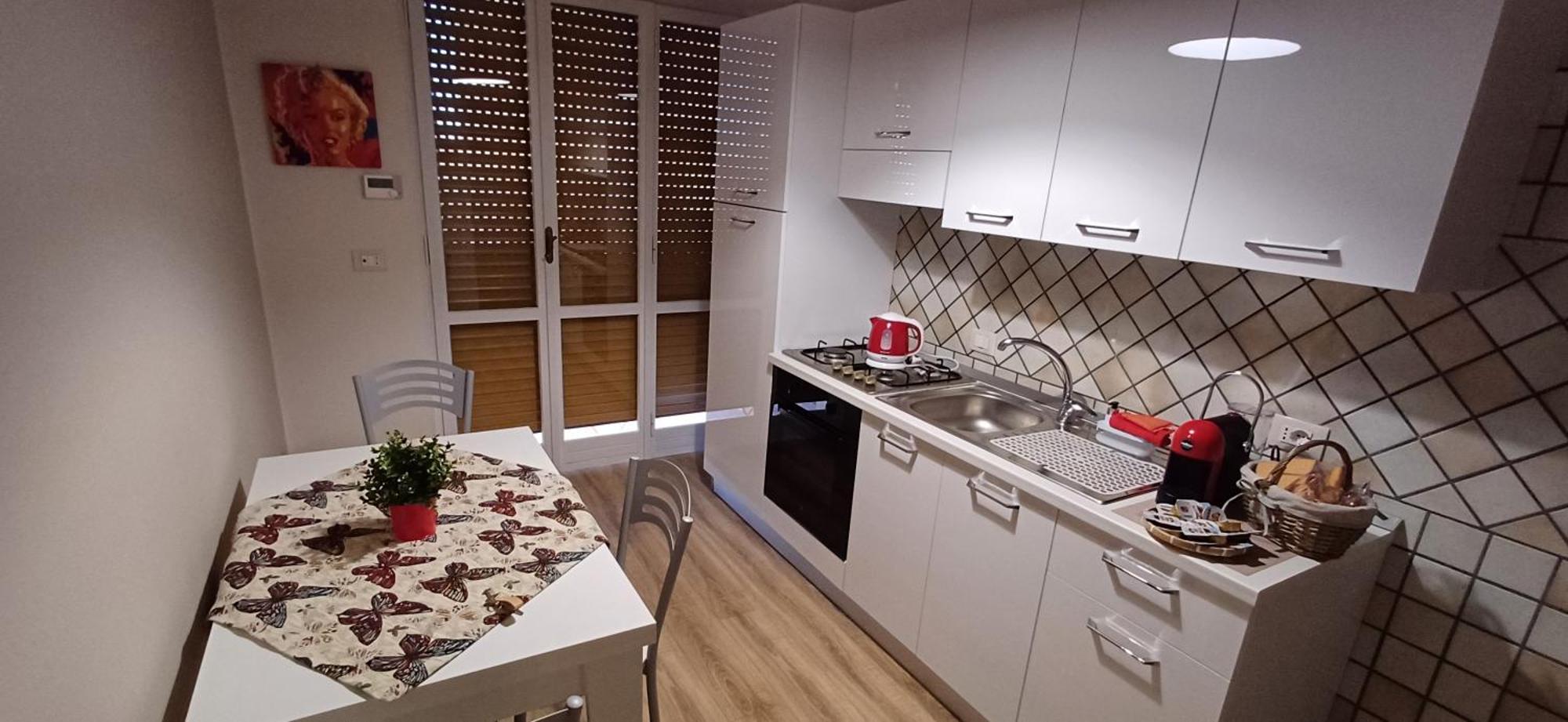 Pollino Guest House 卡斯特罗维拉里 外观 照片