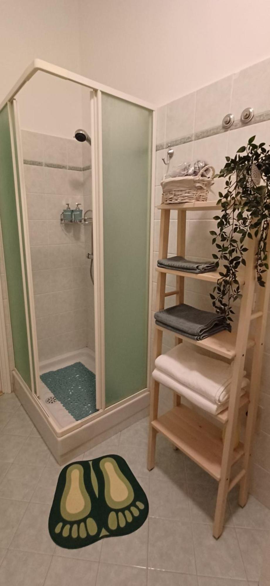 Pollino Guest House 卡斯特罗维拉里 外观 照片