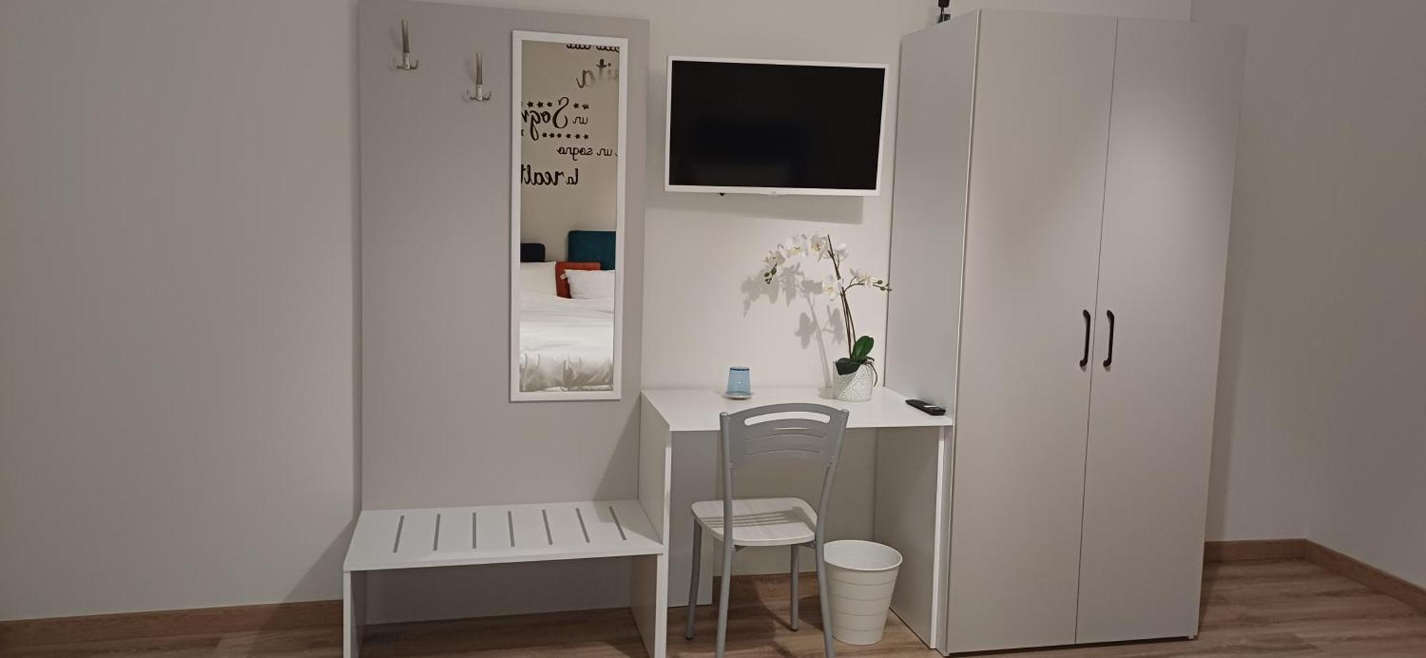 Pollino Guest House 卡斯特罗维拉里 外观 照片